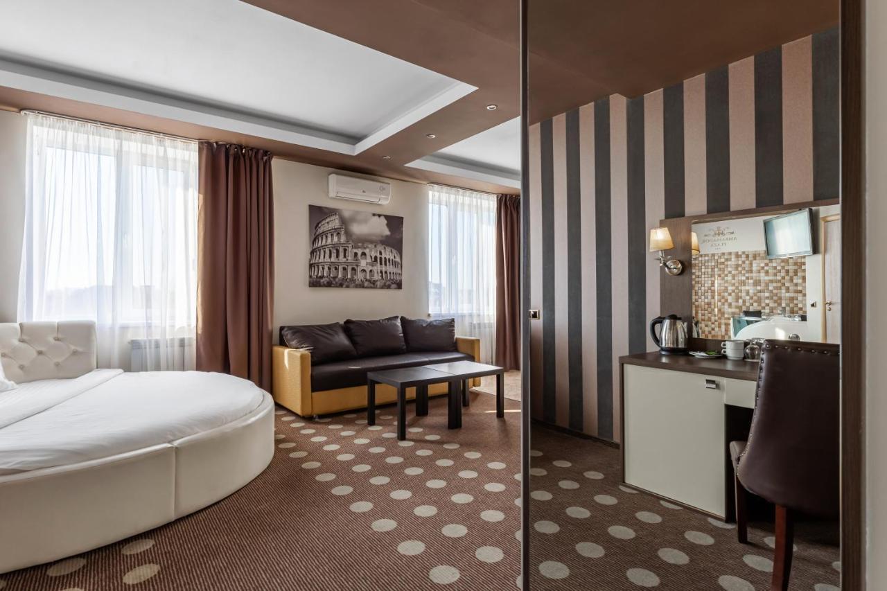 Hotel Ambassador Plaza Kiev Exterior foto